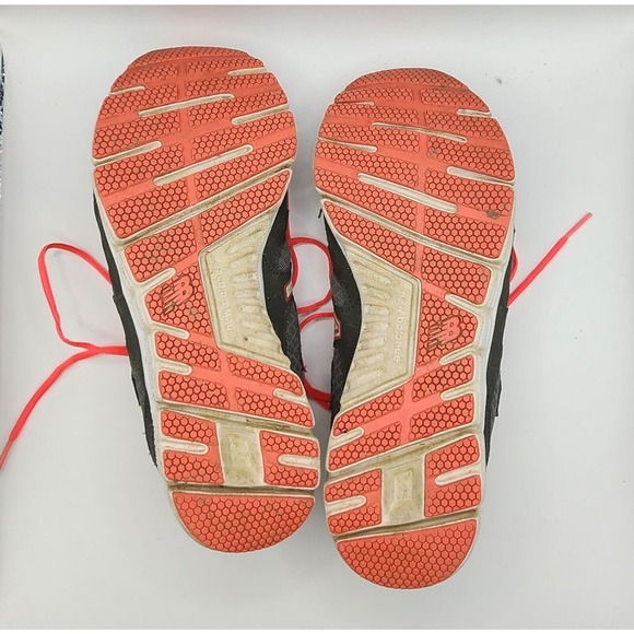 New Balance 550 v3 Womens Shoes Gray Red Athletic Training Sneaker 10B - Picture 4 of 8